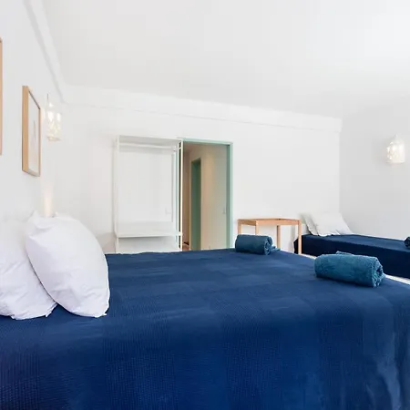 Coolhouses Algarve , 3 Bed Top Floor Flat, Amazing Beach View, Mar C Praia Da Luz