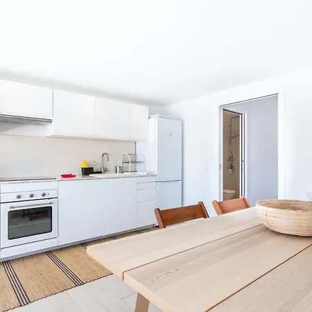 Coolhouses Algarve , 3 Bed Top Floor Flat, Amazing Beach View, Mar C Apartment *
