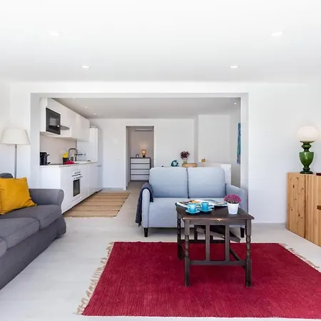 Coolhouses Algarve , 3 Bed Top Floor Flat, Amazing Beach View, Mar C Praia Da Luz