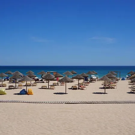 Coolhouses Algarve , 3 Bed Top Floor Flat, Amazing Beach View, Mar C Apartment